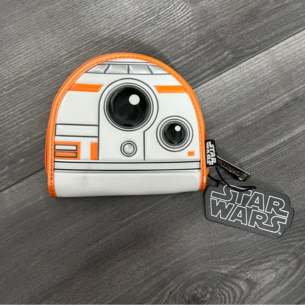 NWT Loungefly Star Wars BB-8 zipped pouch